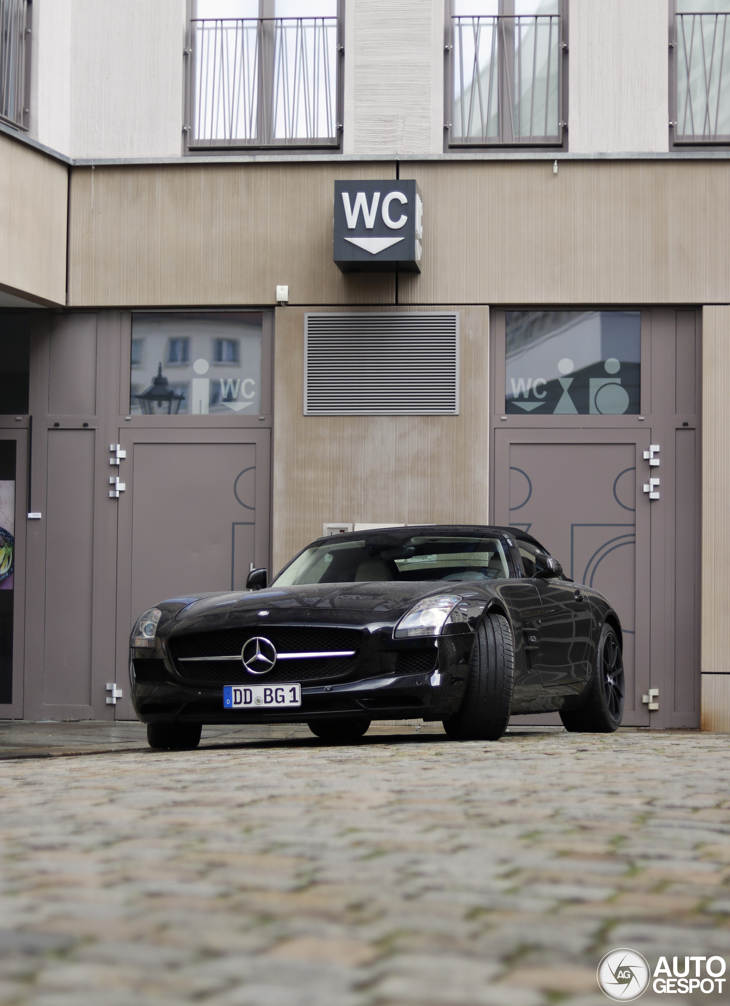 Mercedes-Benz SLS AMG GT Roadster