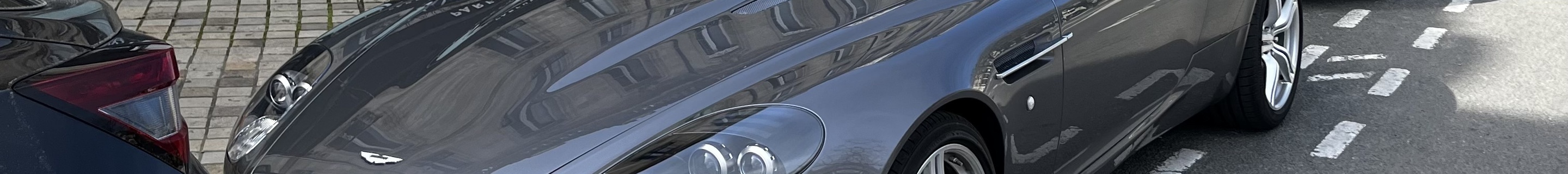 Aston Martin DB9