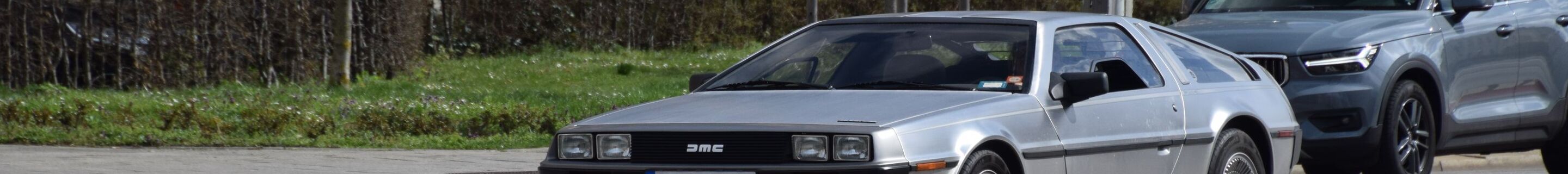 DeLorean DMC-12