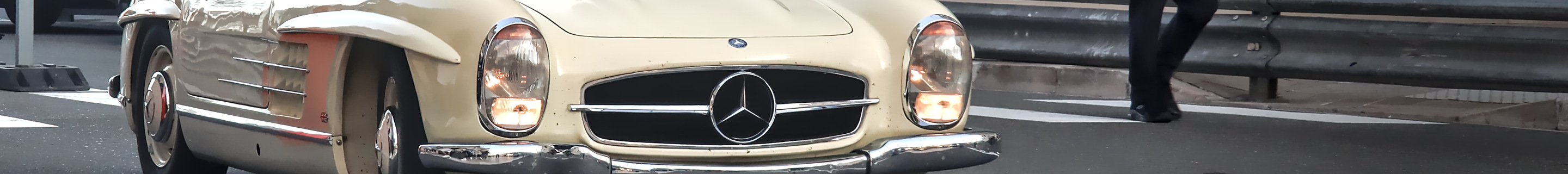 Mercedes-Benz 300SL Roadster