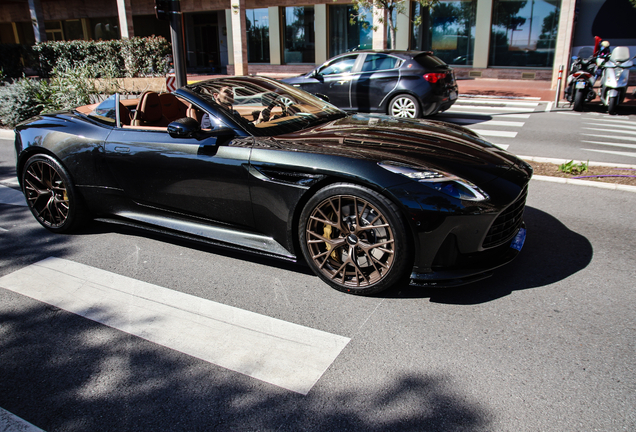 Aston Martin DB12 Volante