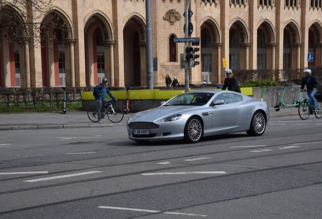 Aston Martin DB9