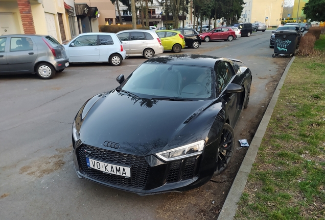 Audi R8 V10 Plus 2015