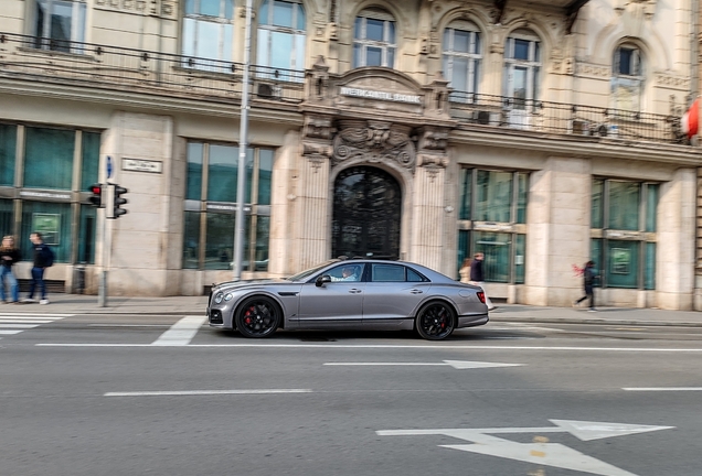 Bentley Flying Spur Hybrid S