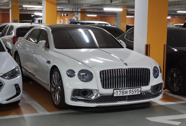 Bentley Flying Spur V8 2021