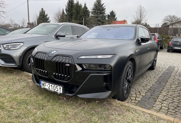 BMW M760e xDrive