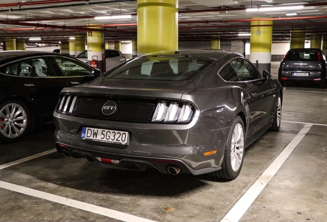 Ford Mustang GT 2015