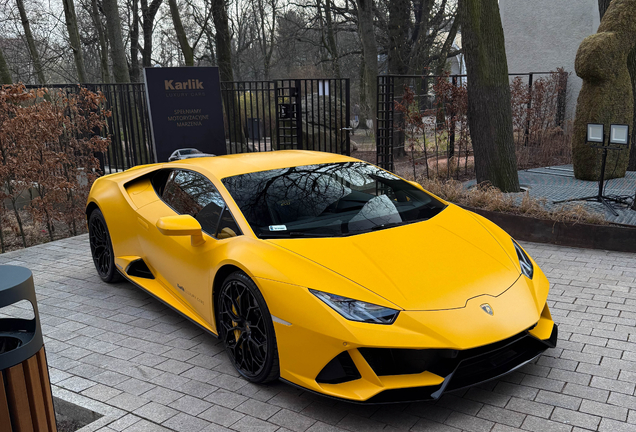 Lamborghini Huracán LP640-4 EVO