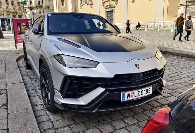 Lamborghini Urus Performante