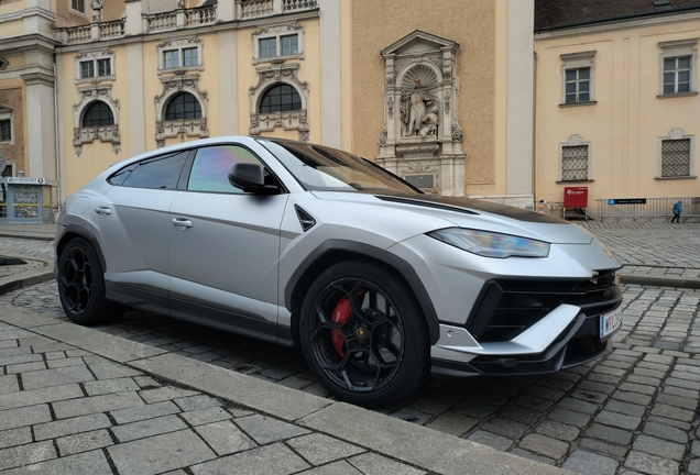Lamborghini Urus Performante