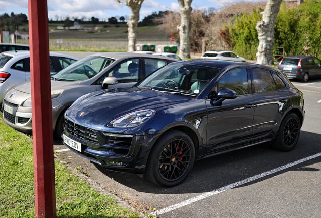 Porsche 95B Macan GTS