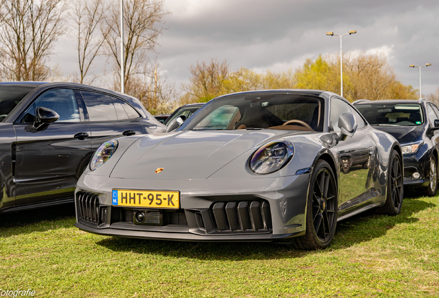 Porsche 992 Carrera 4 GTS MkII