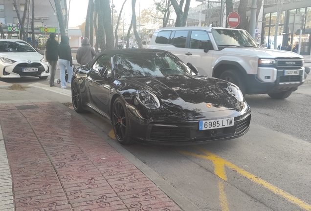 Porsche 992 Carrera 4S Cabriolet
