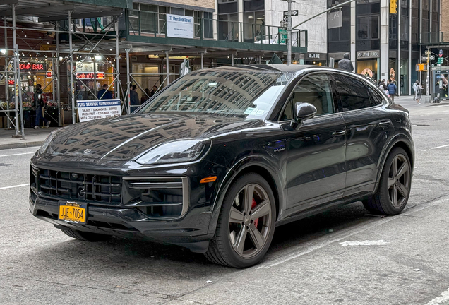 Porsche Cayenne Coupé Turbo E-Hybrid