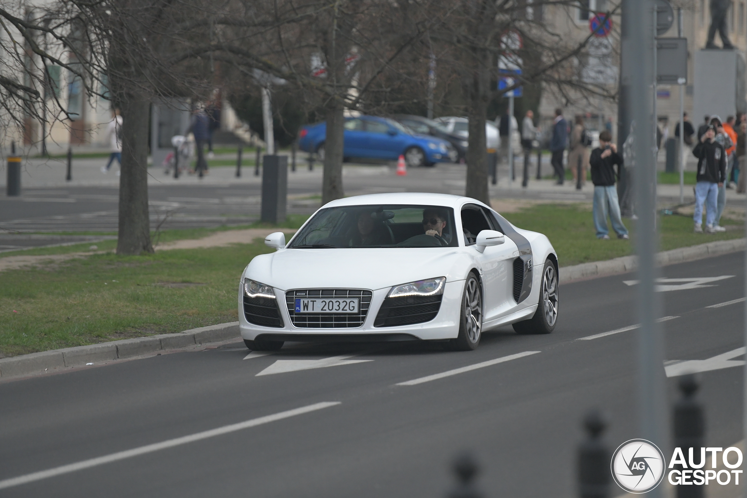 Audi R8 V10