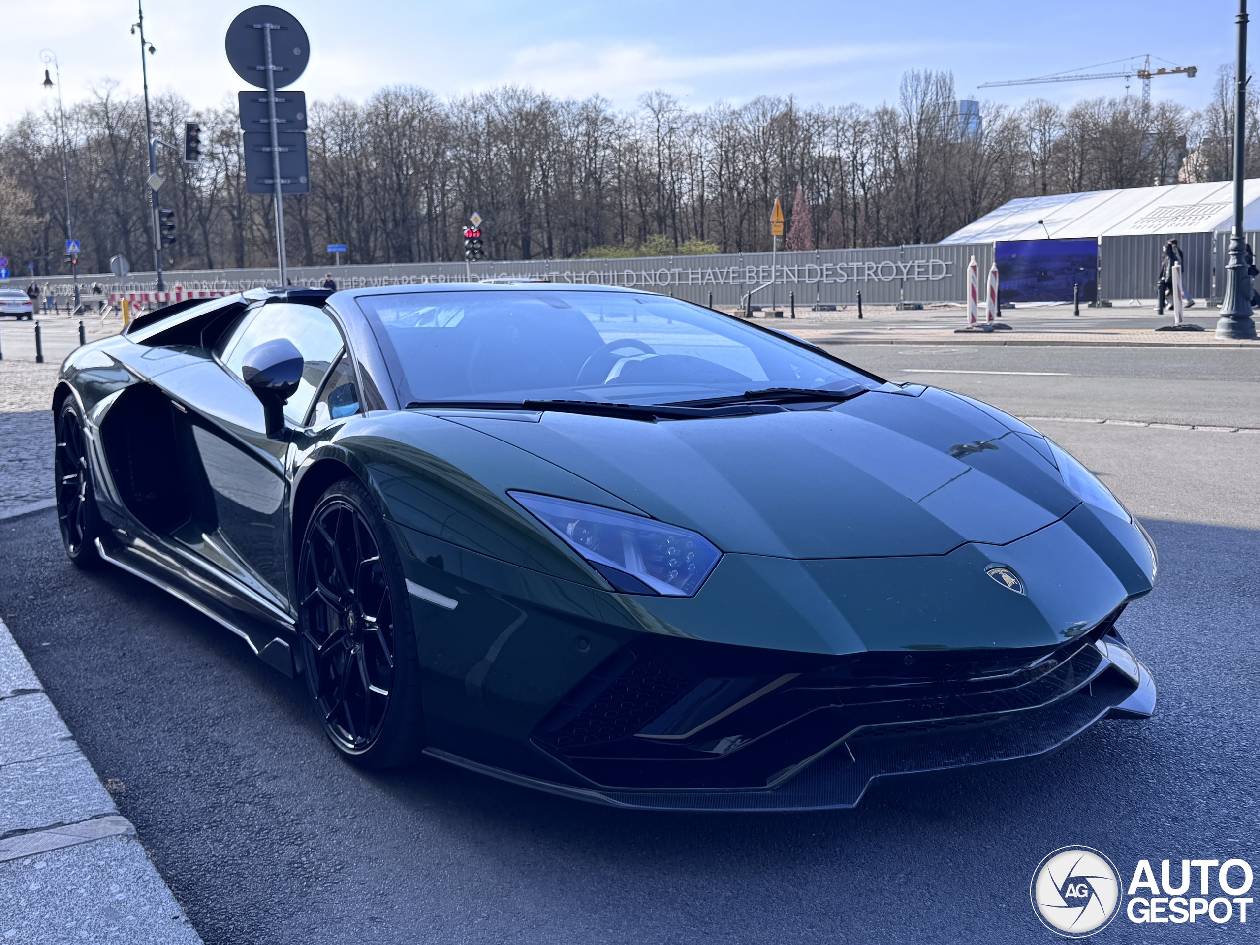 296-Mile 2022 Lamborghini Aventador LP780-4 Ultimae Roadster for sale on BaT Auctions - closed on July 26, 2024 (Lot #155,439) | Bring a Trailer
