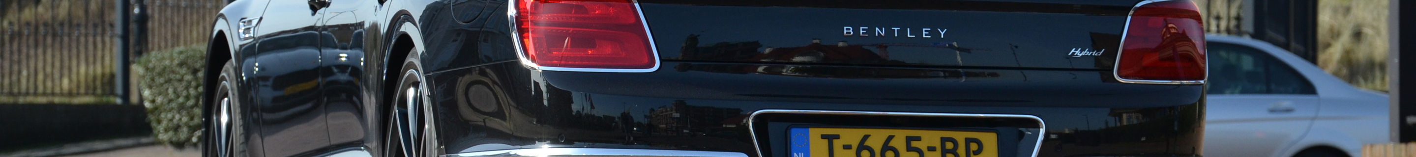 Bentley Flying Spur Hybrid