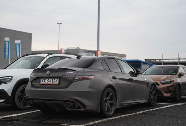 Alfa Romeo Giulia Quadrifoglio 2023