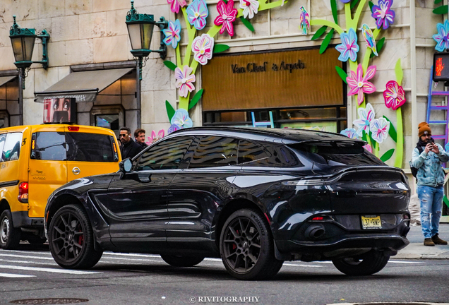 Aston Martin DBX
