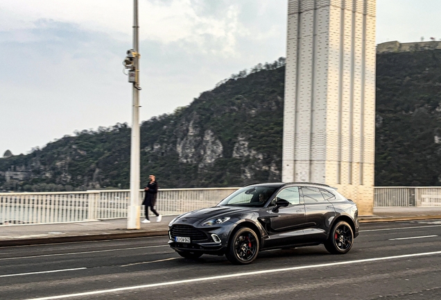 Aston Martin DBX
