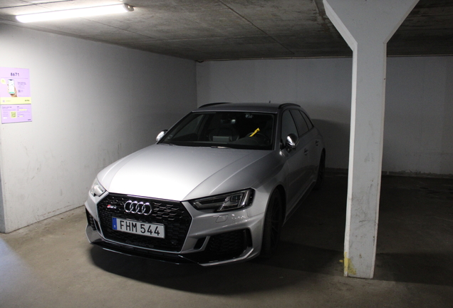 Audi RS4 Avant B9