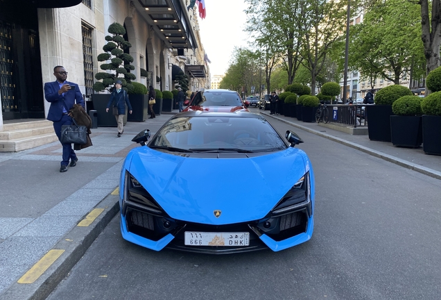 Lamborghini Revuelto