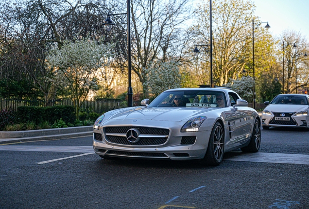 Mercedes-Benz SLS AMG