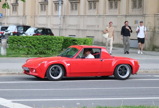 Porsche 916