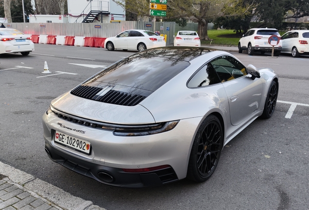 Porsche 992 Carrera 4 GTS