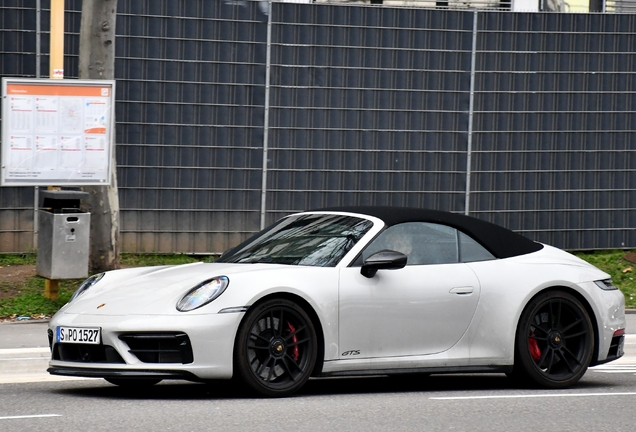 Porsche 992 Carrera 4 GTS Cabriolet