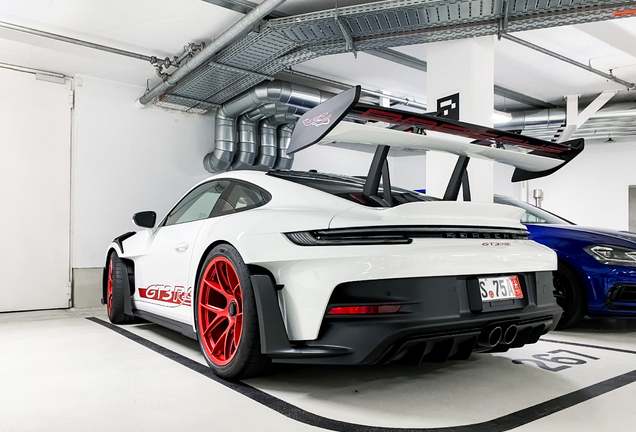 Porsche 992 GT3 RS Weissach Package