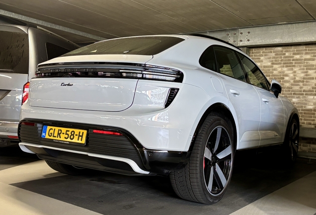 Porsche Macan EV Turbo