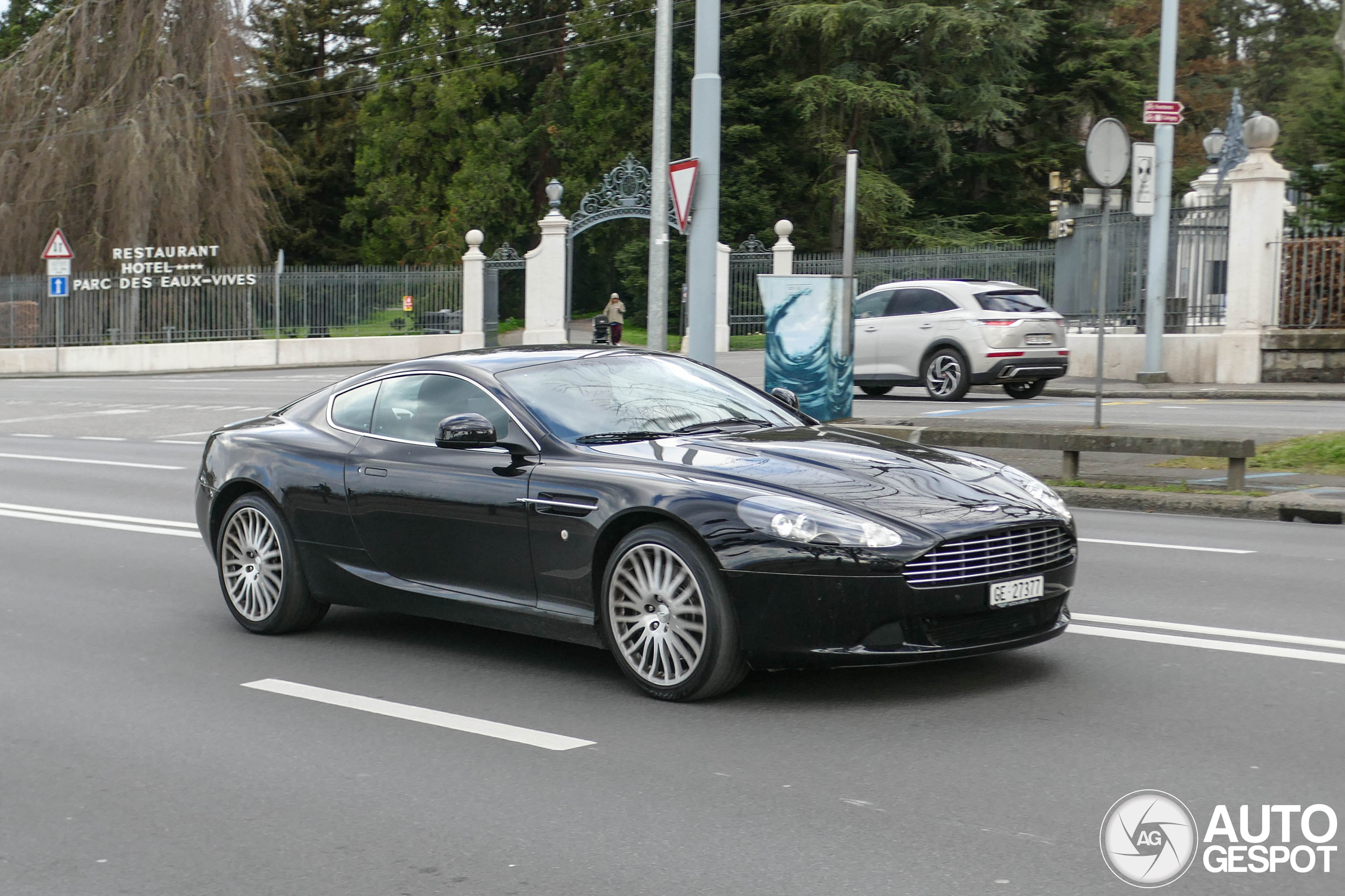 Aston Martin DB9 2010