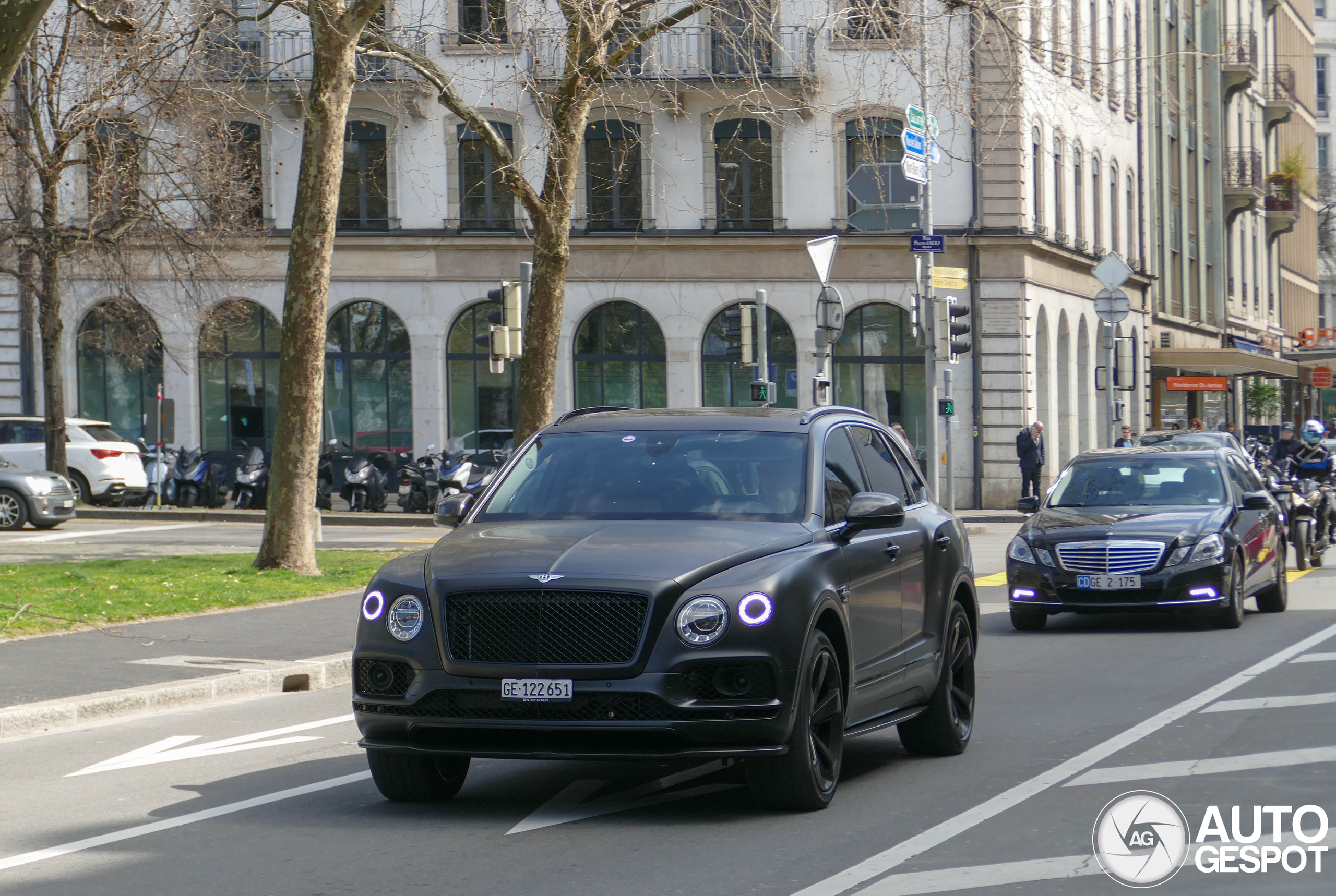 Bentley Bentayga Black Edition
