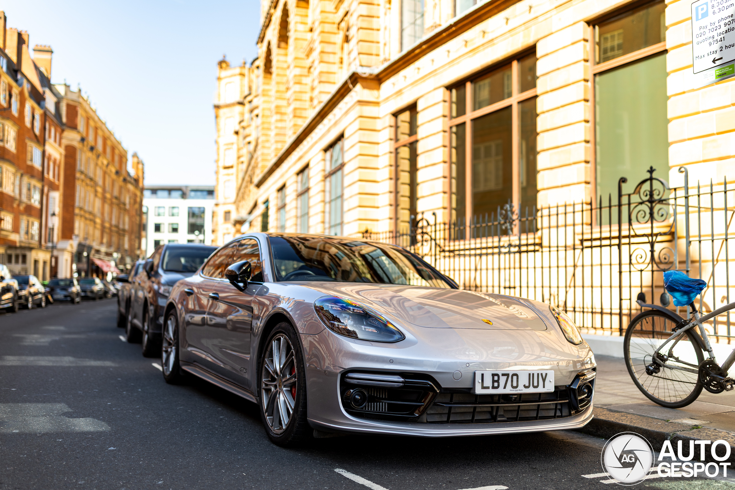 Porsche 971 Panamera GTS MkI