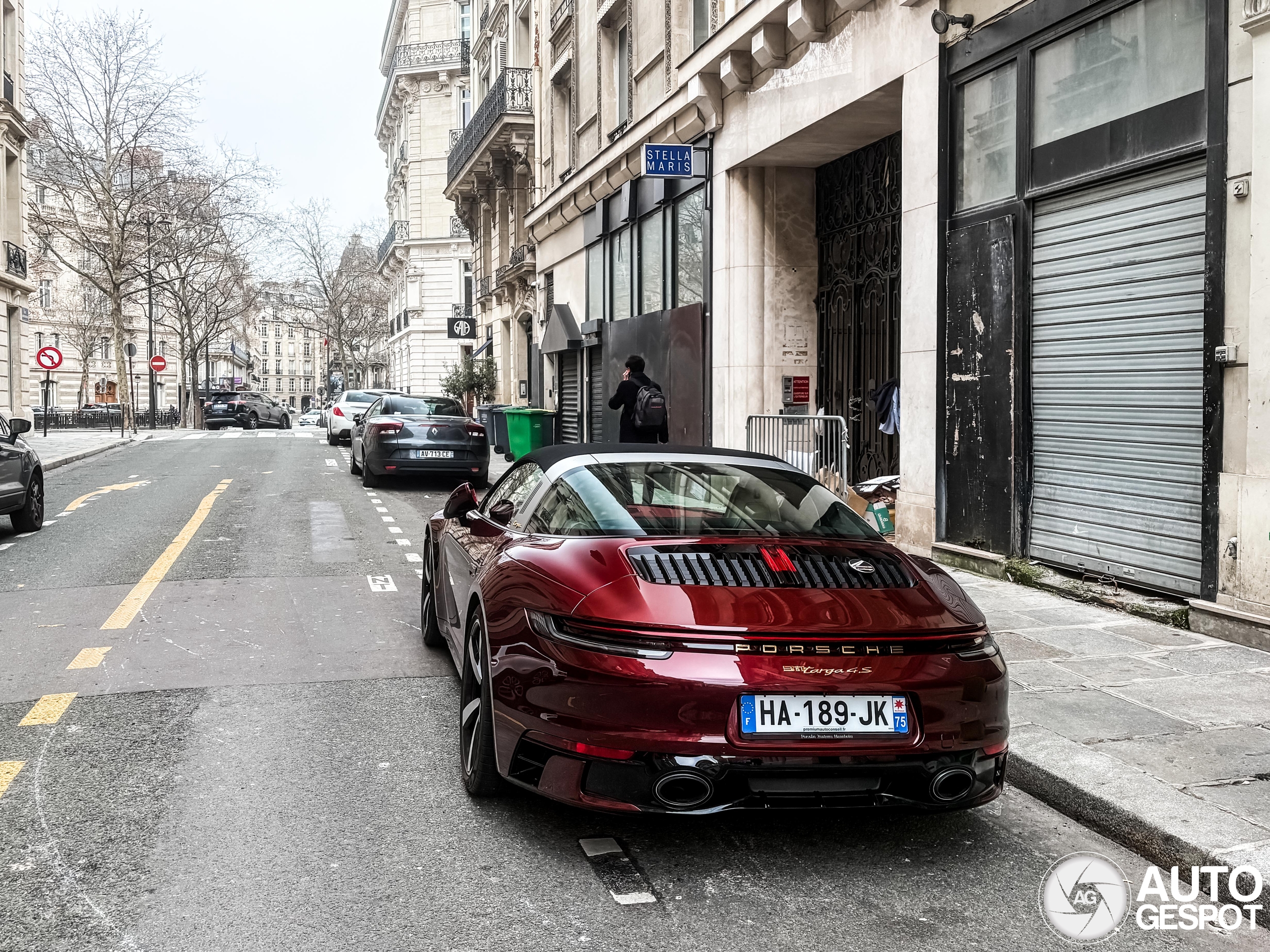 Porsche 992 Targa 4S Heritage Design Edition