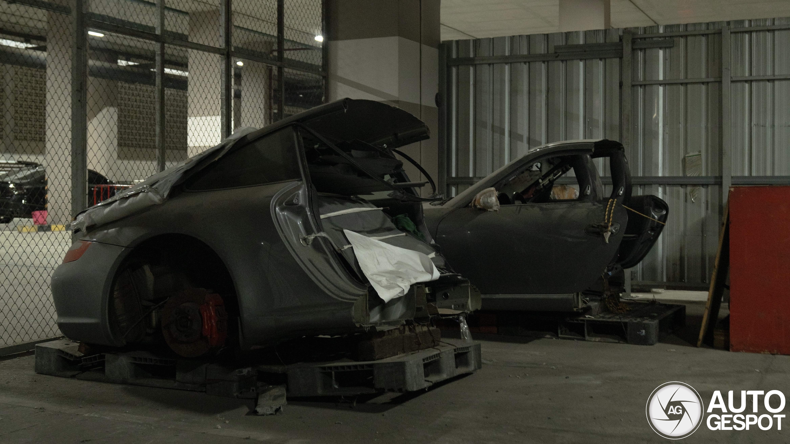 Deze Porsche lijkt meer op een legpuzzel dan een auto
