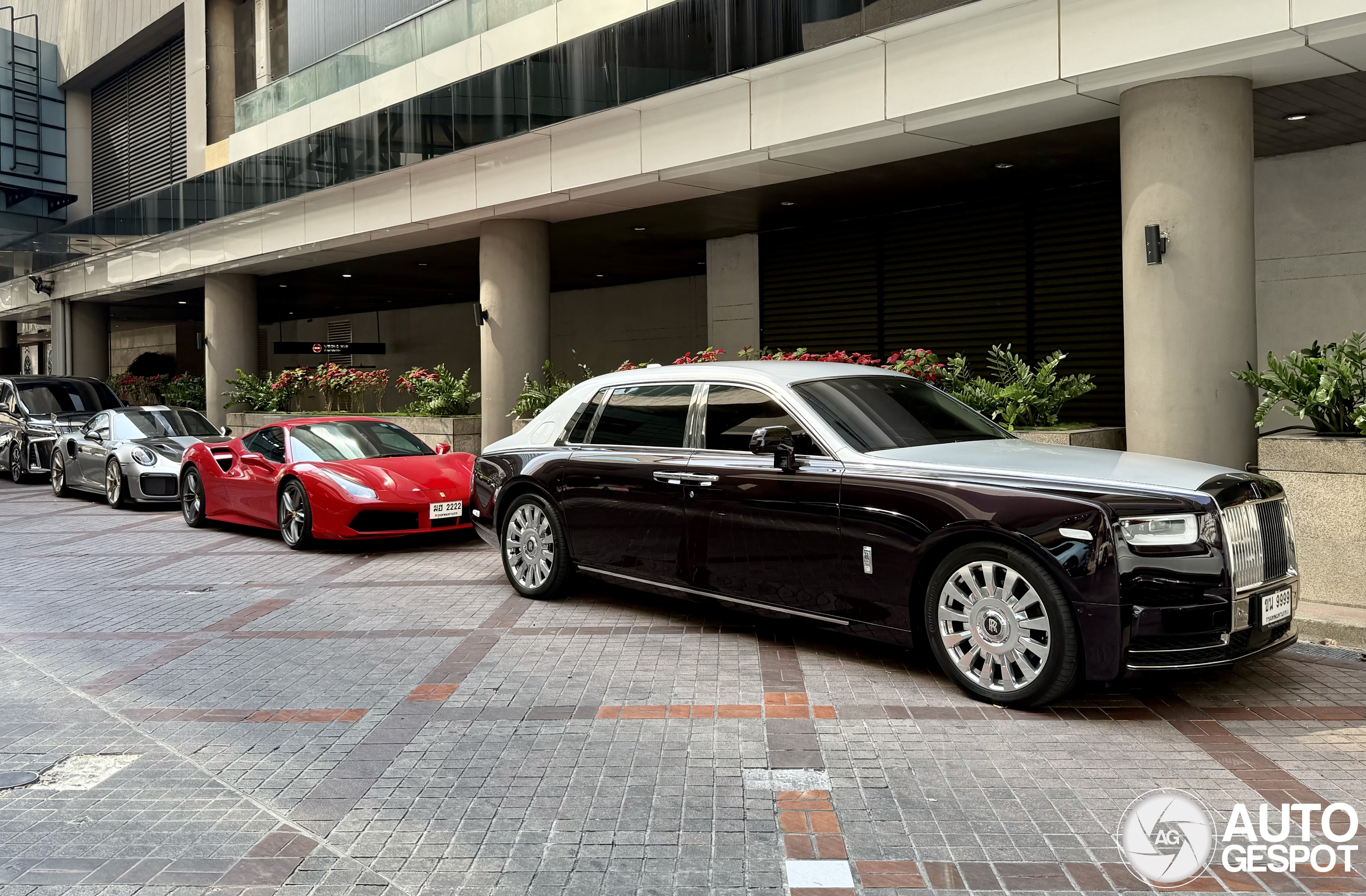 Rolls-Royce Phantom VIII EWB