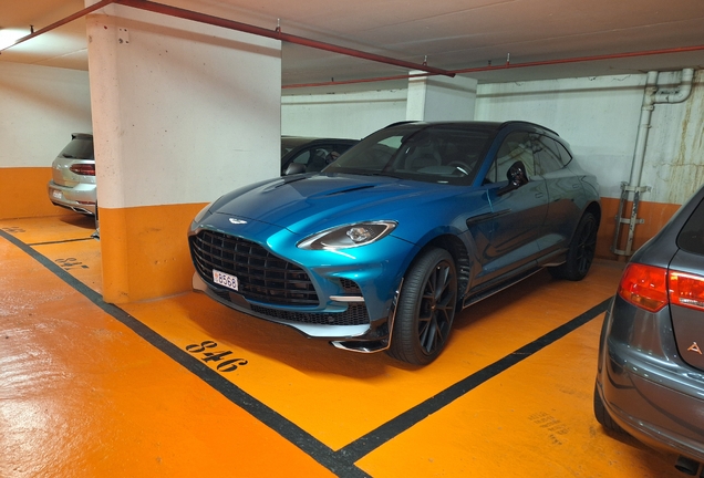 Aston Martin DBX707