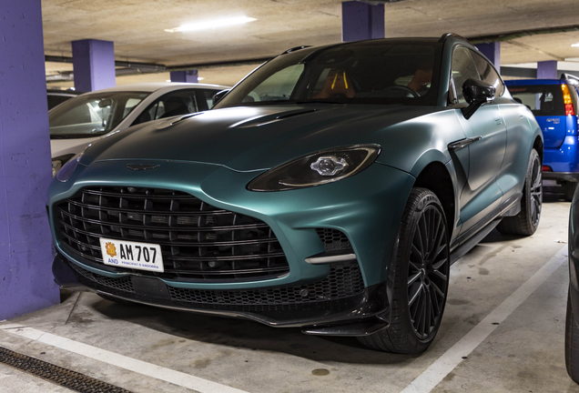 Aston Martin DBX707