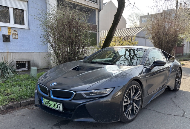 BMW i8