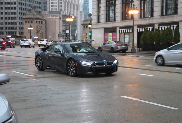 BMW i8