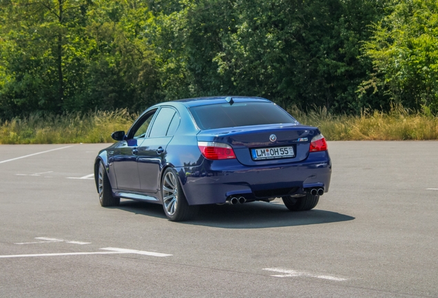 BMW M5 E60 2007
