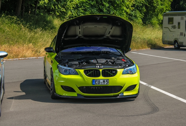 BMW M5 E60 2005