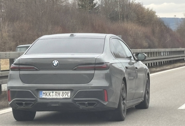 BMW M760e xDrive