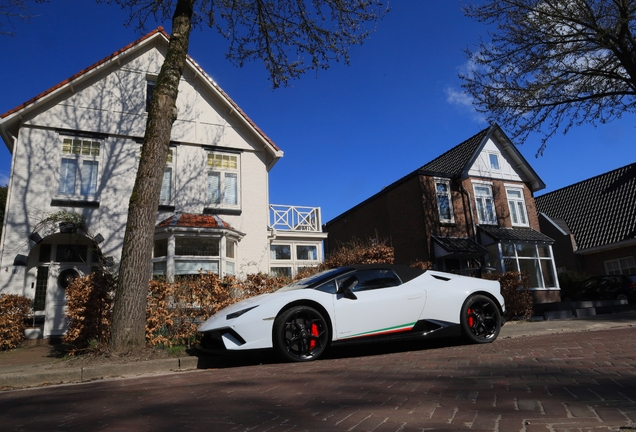 Lamborghini Huracán LP640-4 Performante Spyder