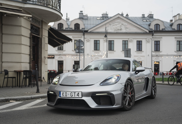 Porsche 718 Cayman GT4