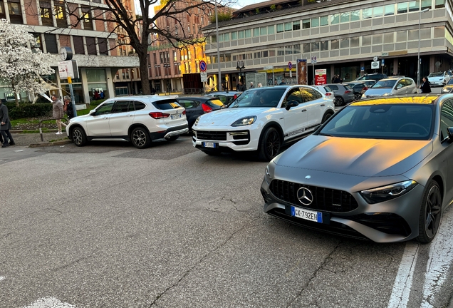 Porsche Cayenne Coupé Turbo E-Hybrid