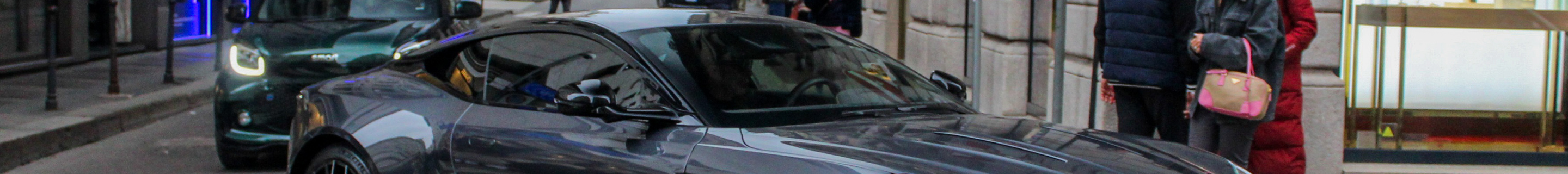 Aston Martin DB12