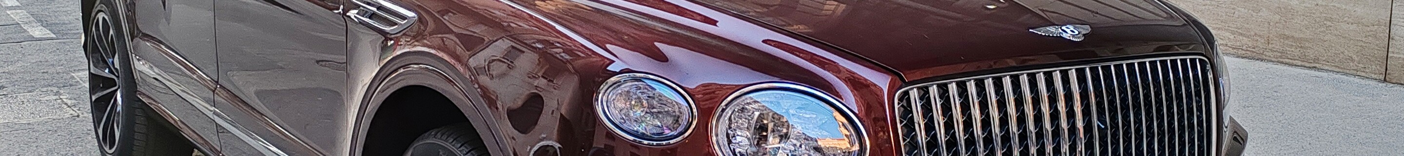 Bentley Bentayga Azure EWB First Edition